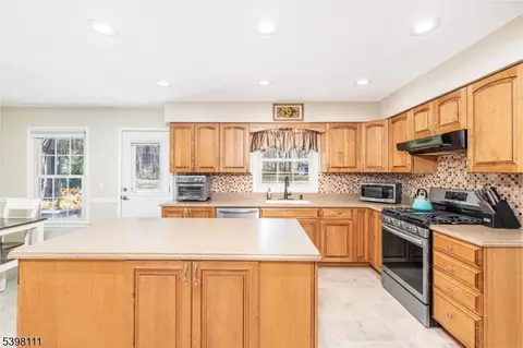 18 Dean Rd, Mendham, NJ 07945 photo 14