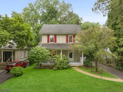 72 Meadowbrook Rd, Short Hills, NJ 07078 photo 2