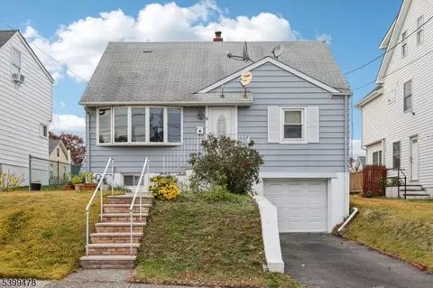 18 Scher Pl, Passaic, NJ 07055