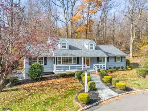 367 Greenbrier Ct, Mountainside, NJ 07092