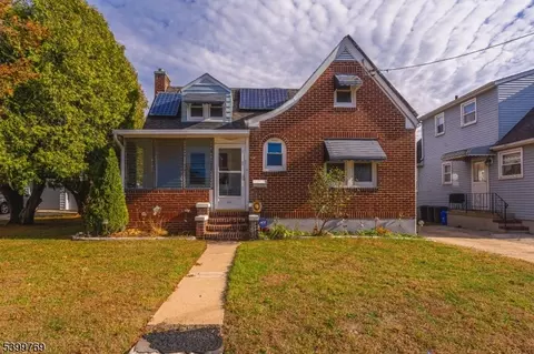 145 S 9th Ave, Manville, NJ 08835