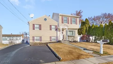 233 Walnut Ave, Pompton Lakes, NJ 07442