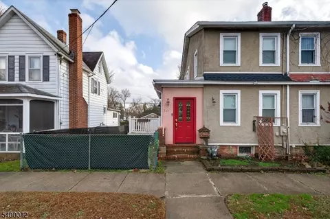 348 Broad St, Mount Holly, NJ 08060