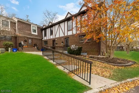 46 Dorchester Ct, Hillsborough, NJ 08844