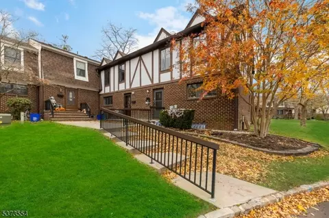 46 Dorchester Ct, Hillsborough, NJ 08844