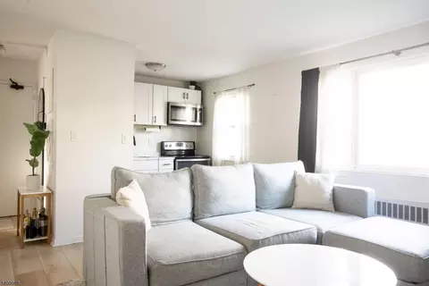 300 Wilson Rd #24D, Springfield, NJ 07081