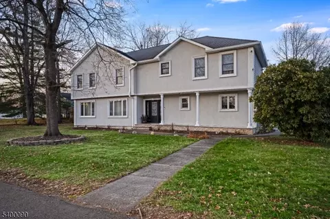 27 Marlin Ave, Pequannock Twp, NJ 07440