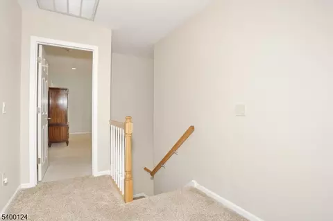 602 Mill Run, Paramus, NJ 07652 photo 33