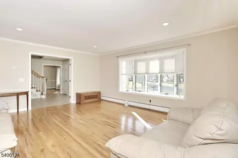 602 Mill Run, Paramus, NJ 07652 photo 16