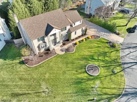 602 Mill Run, Paramus, NJ 07652 photo 10