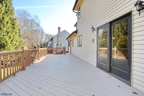 602 Mill Run, Paramus, NJ 07652 photo 42