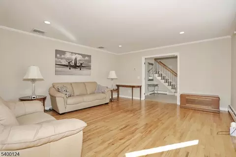 602 Mill Run, Paramus, NJ 07652 photo 15