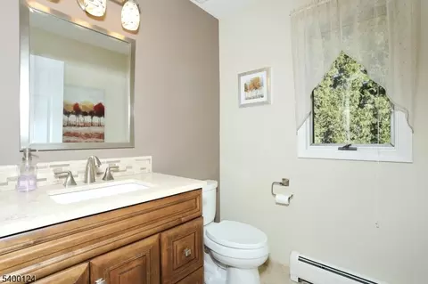 602 Mill Run, Paramus, NJ 07652 photo 31