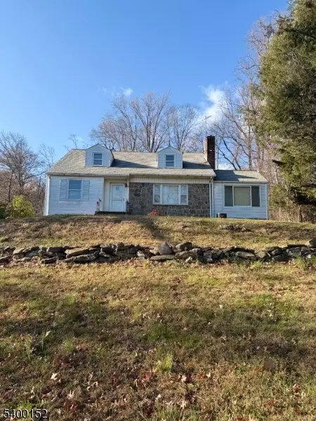 1098 Sunny Slope Dr, Mountainside, NJ 07092