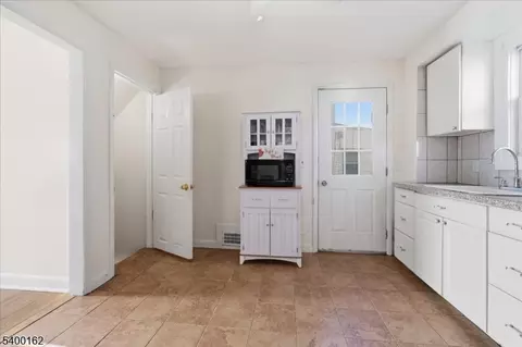 26 Taft St, Nutley, NJ 07110 photo 9