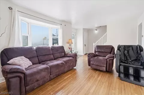26 Taft St, Nutley, NJ 07110 photo 4