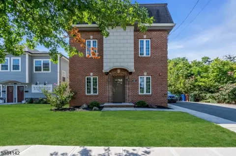 813 N Wood Ave, Linden, NJ 07036
