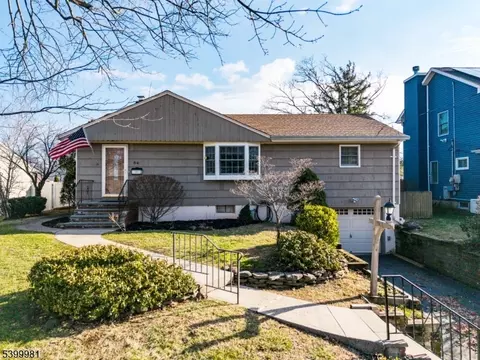 54 Oakwood Ct, Fanwood, NJ 07023