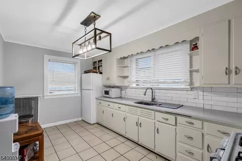 142 E 6th Ave, Roselle, NJ 07203 photo 12