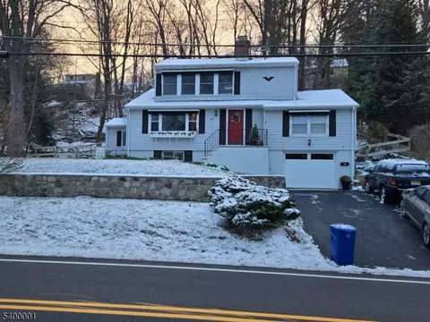 245 E Shore Trl, Sparta, NJ 07871