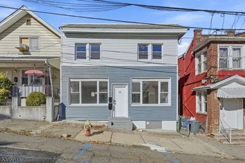 20 Wickham St, Passaic, NJ 07055