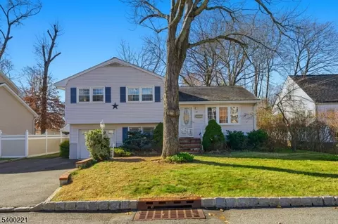 59 Kingston Rd, Parsippany, NJ 07054