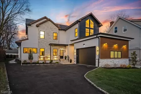 36 James St, Montclair, NJ 07042