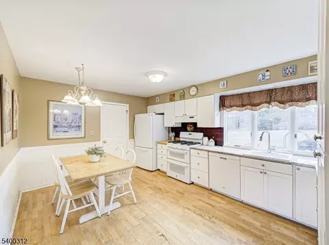 37 Samuel Dr, Flemington, NJ 08822 photo 6