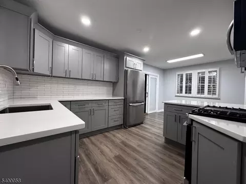 3 Fulper Pl, Clinton, NJ 08809