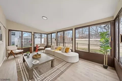 7 Weiss Dr, Middlesex, NJ 08846 photo 9