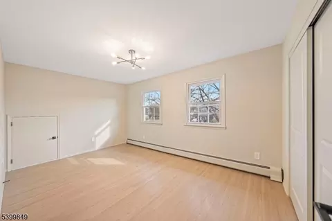 7 Weiss Dr, Middlesex, NJ 08846 photo 15