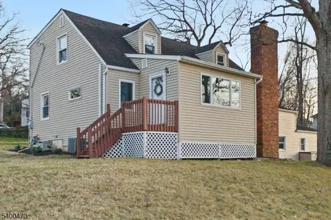 83 Mountain Blvd, Watchung, NJ 07069