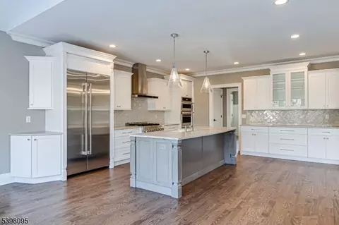 Kitchen - 1 Juniper Pointe Trl, Green Brook, NJ 08812 photo 8 of 10