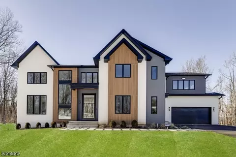 Exterior - 1 Juniper Pointe Trl, Green Brook, NJ 08812 photo 2 of 6