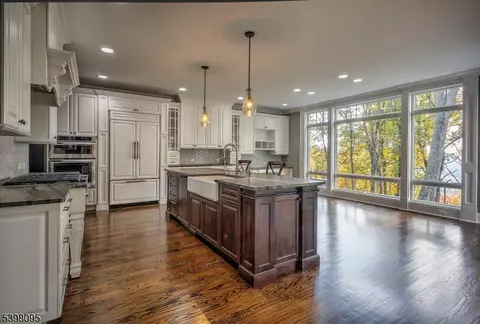 Kitchen - 1 Juniper Pointe Trl, Green Brook, NJ 08812 photo 1 of 10