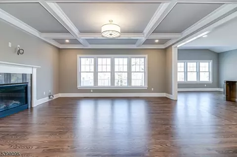Living - 1 Juniper Pointe Trl, Green Brook, NJ 08812 photo 5 of 6