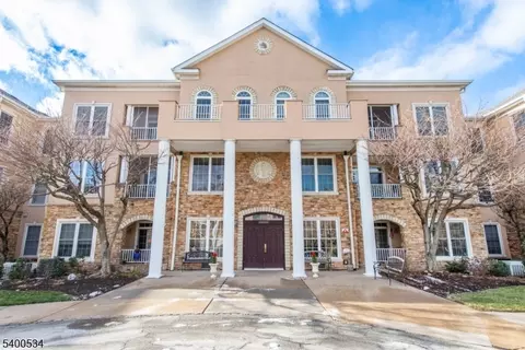 4300 Cleveland Ln, Rockaway, NJ 07866
