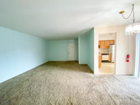 33 Foxhall # B, Middlesex, NJ 08846 photo 8