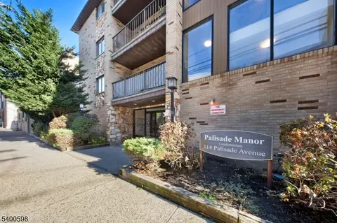314 Palisade Ave, Cliffside Park, NJ 07010
