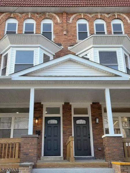 37 Colonial Ave, Trenton, NJ 08618