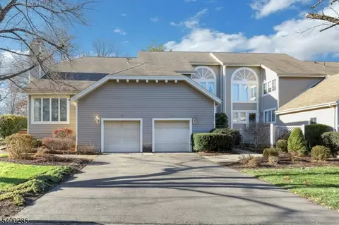 10 Greenup Ct #10, Wayne, NJ 07470