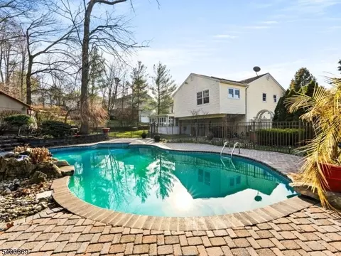 16 Gressinger Rd, Wayne, NJ 07470 photo 33