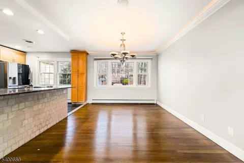 16 Gressinger Rd, Wayne, NJ 07470 photo 8