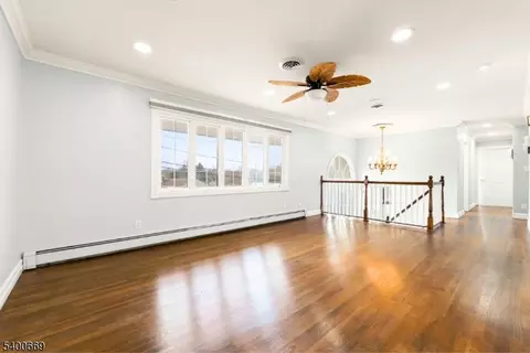 16 Gressinger Rd, Wayne, NJ 07470 photo 6
