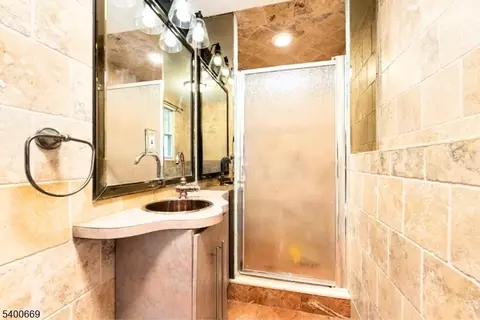 16 Gressinger Rd, Wayne, NJ 07470 photo 28
