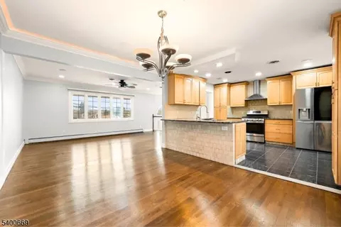 16 Gressinger Rd, Wayne, NJ 07470 photo 9