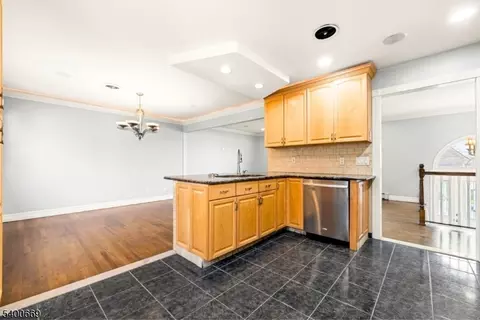16 Gressinger Rd, Wayne, NJ 07470 photo 13