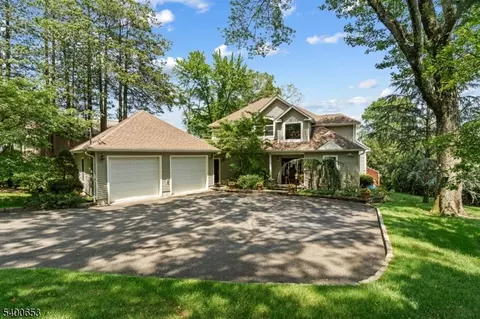 23 W Lake Shore Dr, Rockaway, NJ 07866