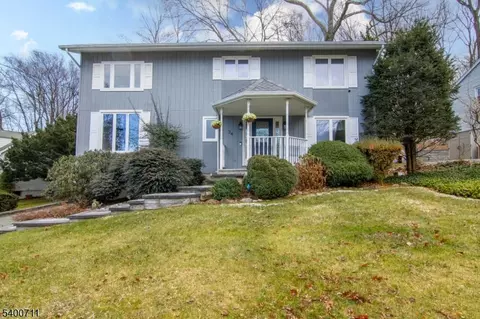 34 Warren Trl, Denville, NJ 07834