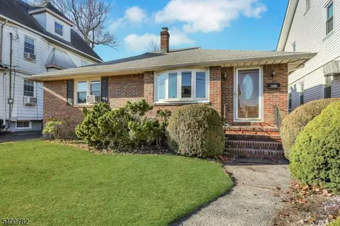 835 Chestnut St, Kearny, NJ 07032